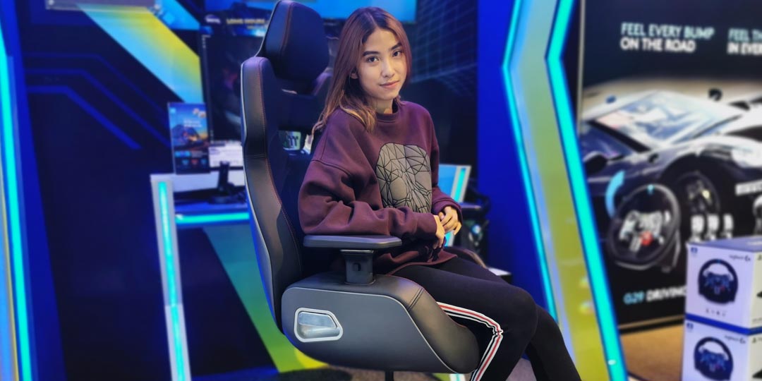 Review ThermalTake Gaming Chair Argent E700 Space Grey