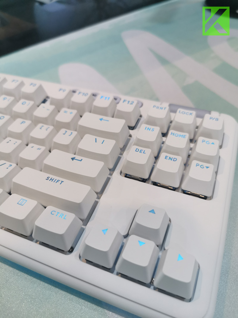 Review Logitech G715 Wireless Keyboard Gaming (Aurora Collection)