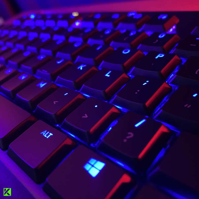 Review Logitech G813