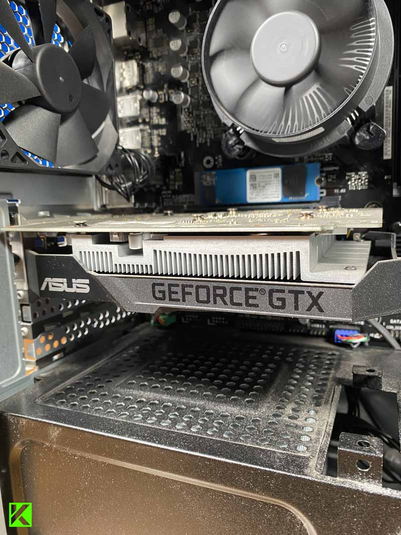 Review ASUS ROG STRIX G10CE