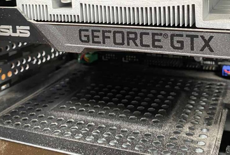 Review ASUS ROG STRIX G10CE