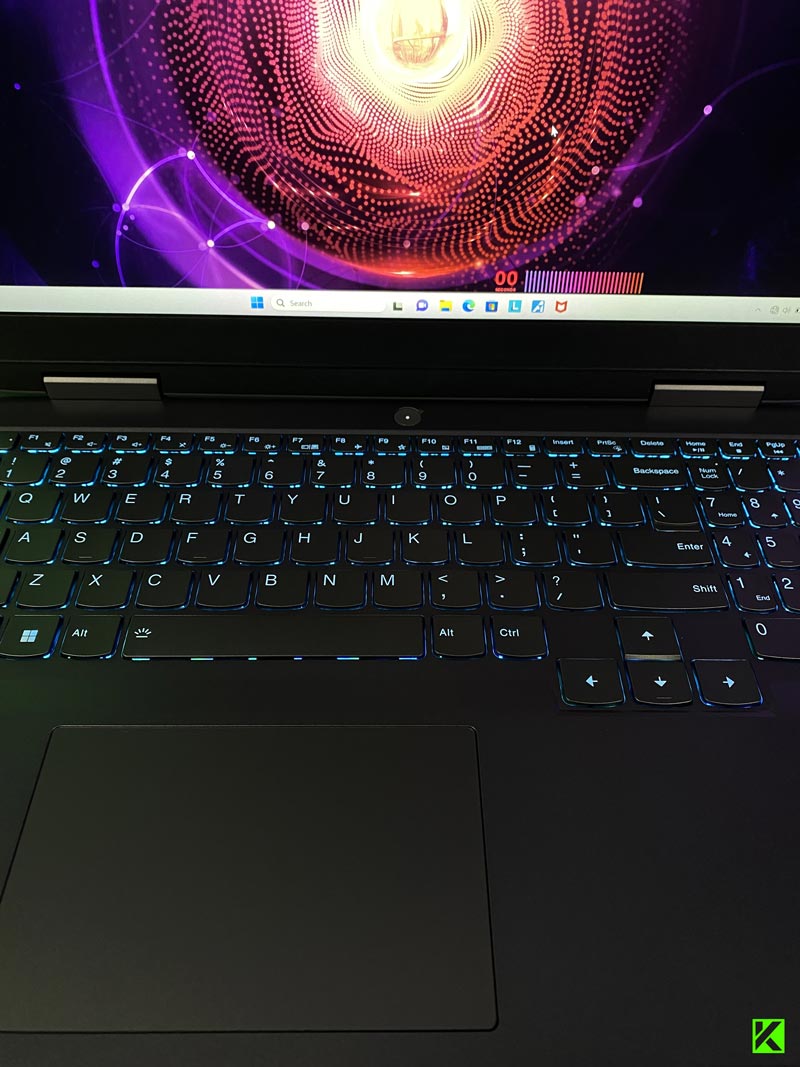 Review Lenovo LOQ 15APH8