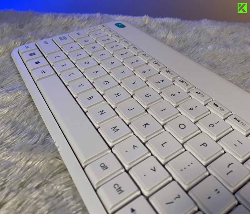 Review Logitech K400