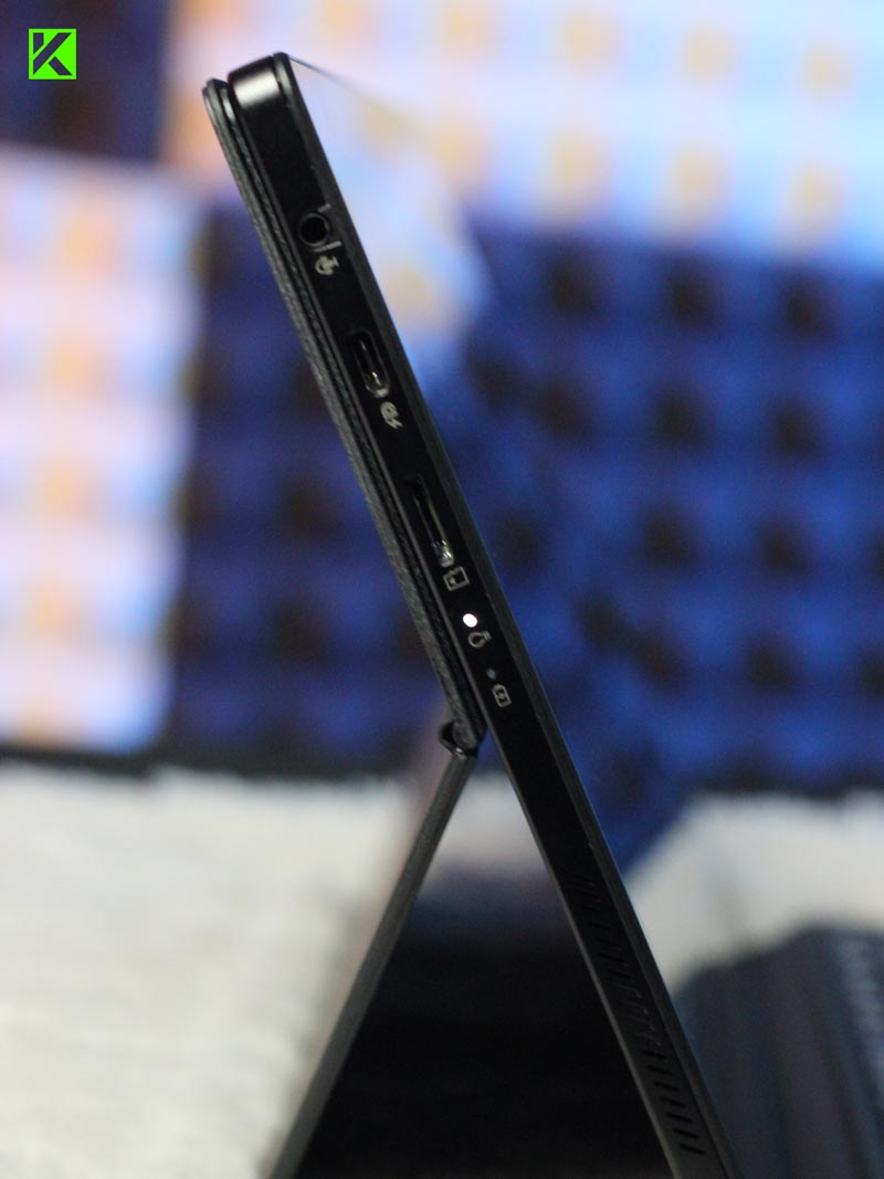 Review ASUS Vivobook T3304G