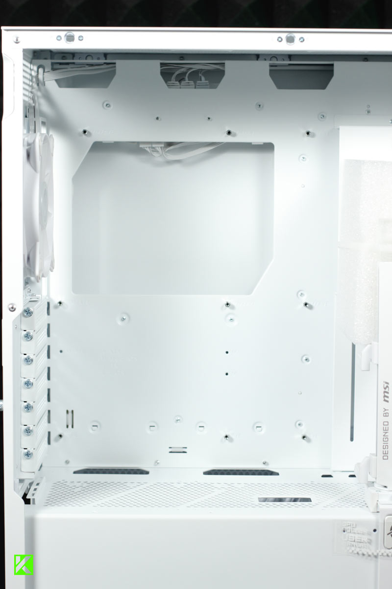 Review Casing MSI MPG Gungnir 300R