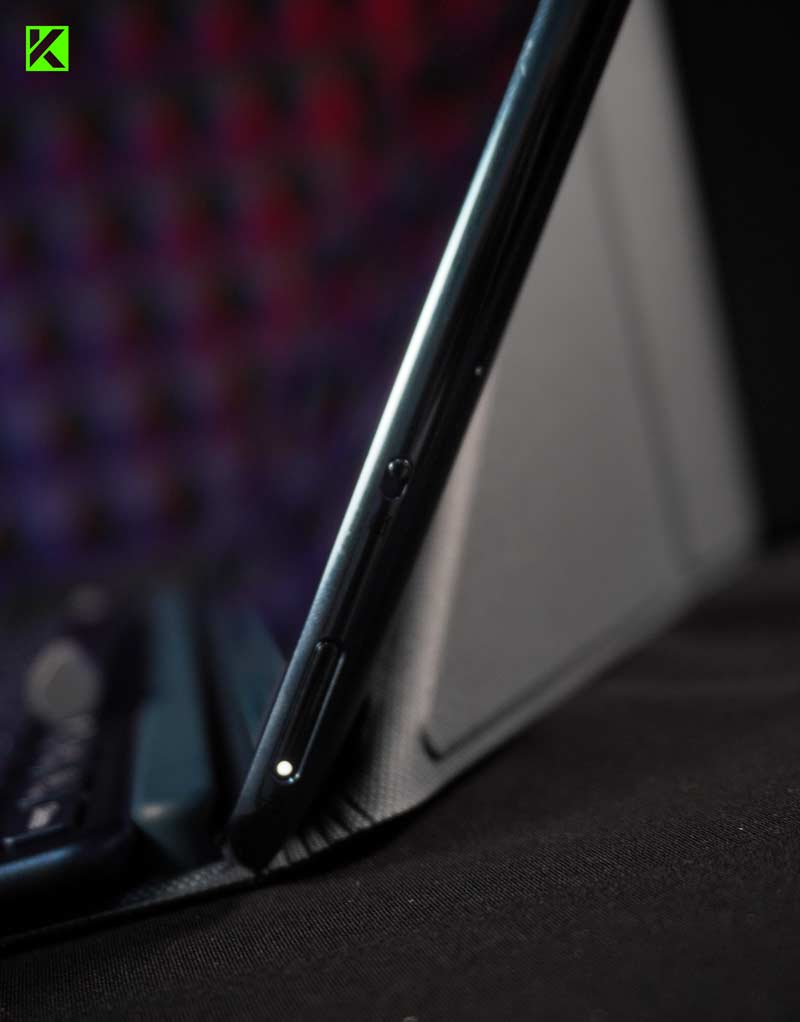 Review Lenovo Yoga Book 9i