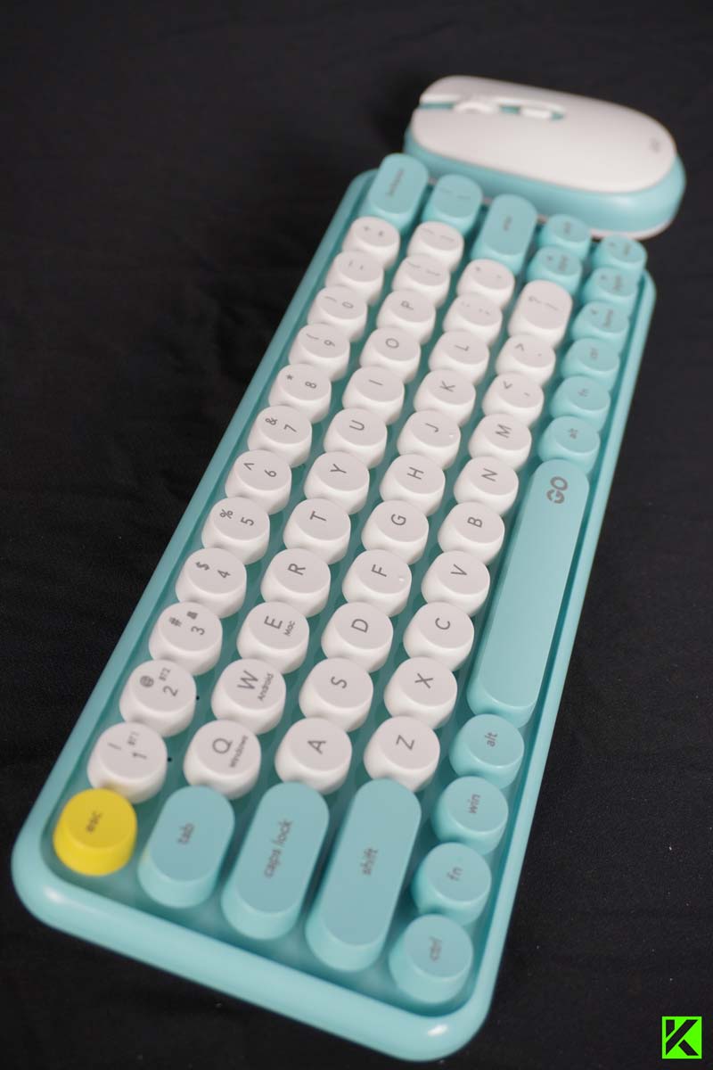 Jumlah tombol: 4
Baterai: 1 baterai AA (terlampir)
Ukuran: 102 x 60 x 27 mm
Berat: 63 g