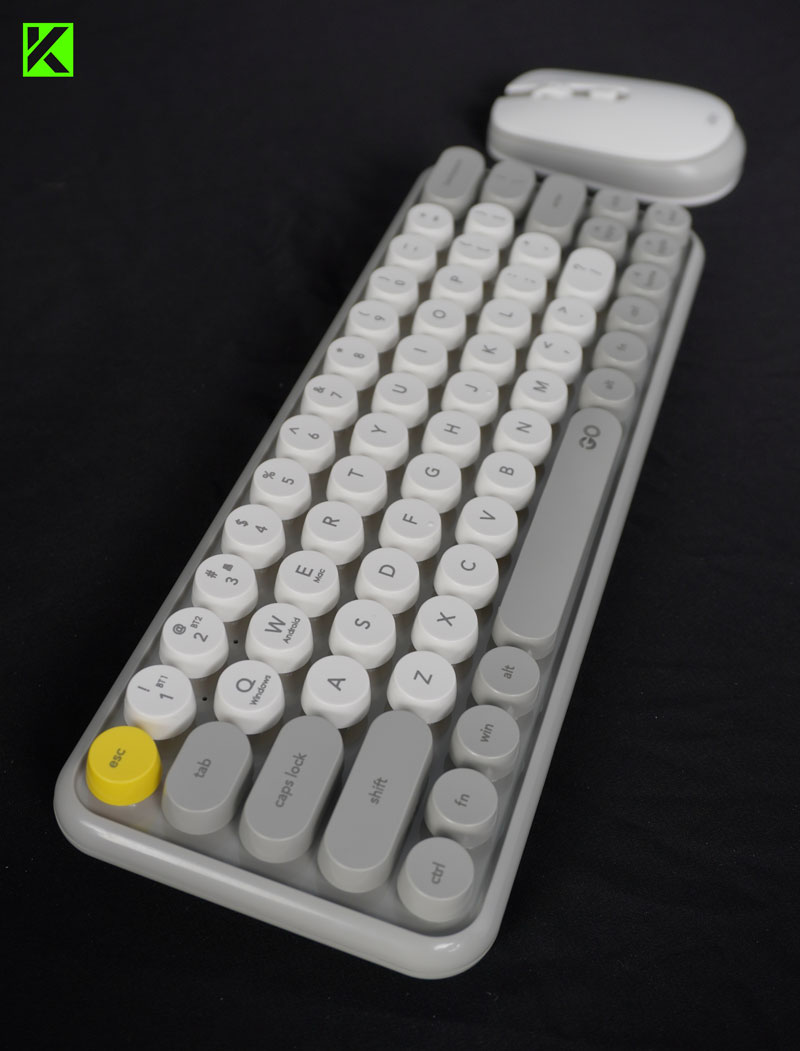 Jumlah tombol: 4
Baterai: 1 baterai AA (terlampir)
Ukuran: 102 x 60 x 27 mm
Berat: 63 g