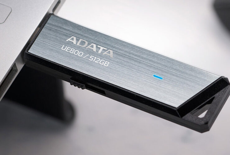 Review ADATA UE800