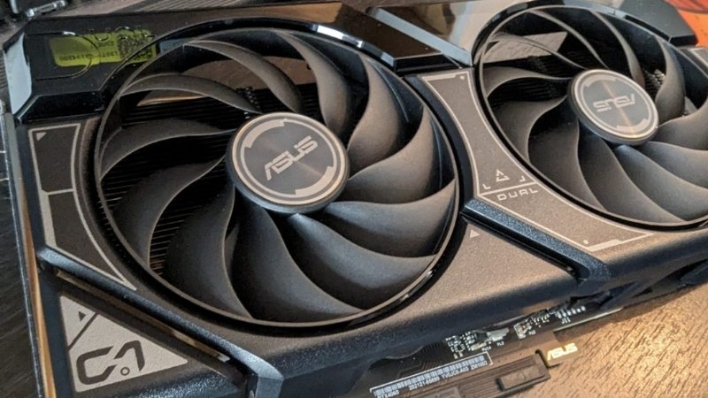 perbedaan rtx 4050 dan 4060