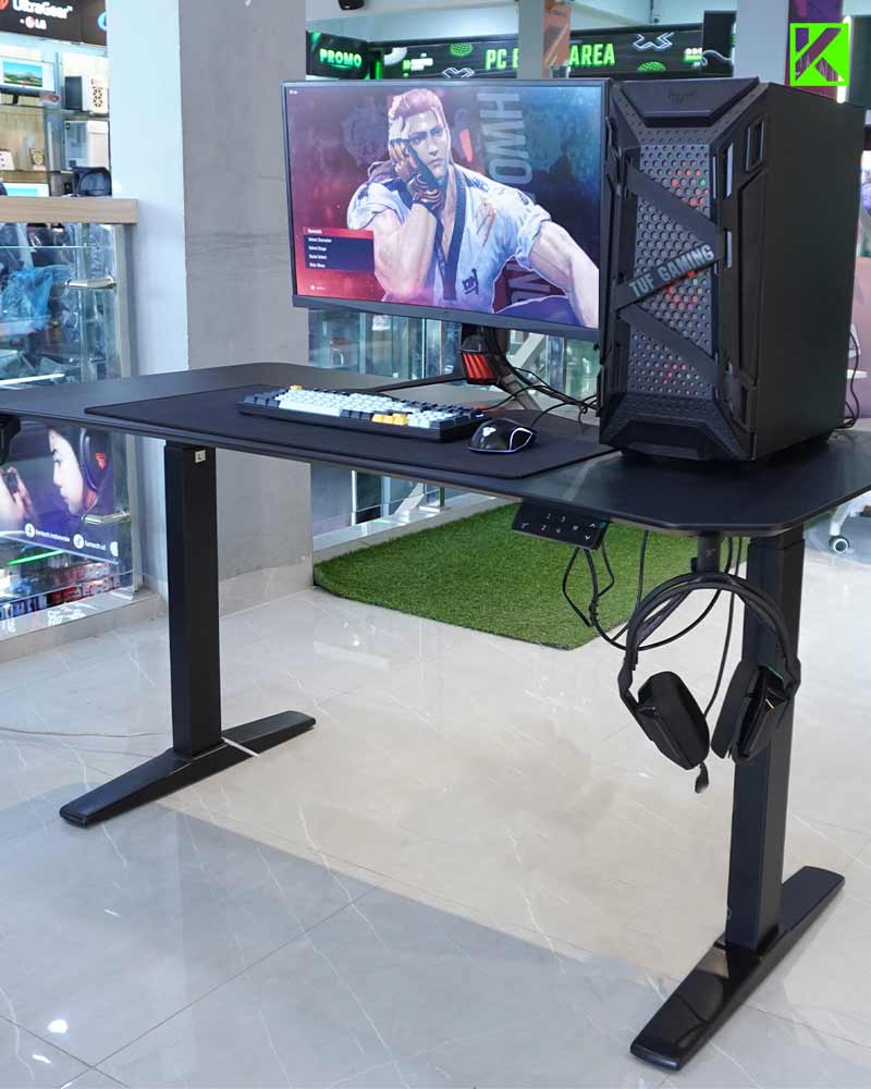 Review TTRacing TITUS X Smart Desk!