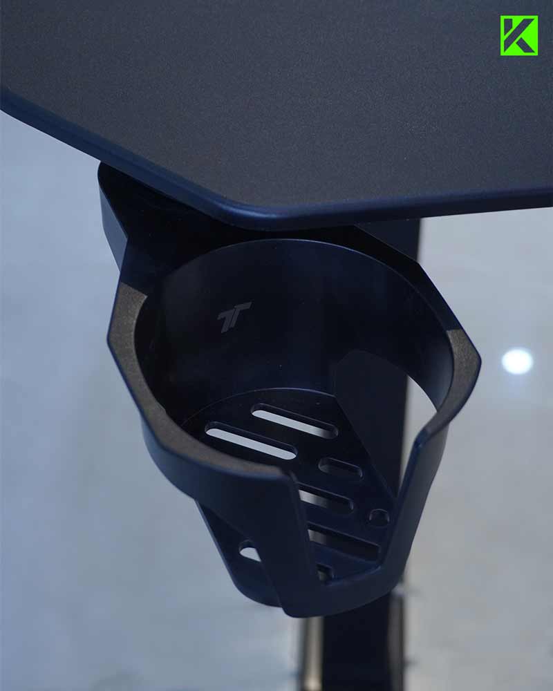 Review TTRacing TITUS X Smart Desk!